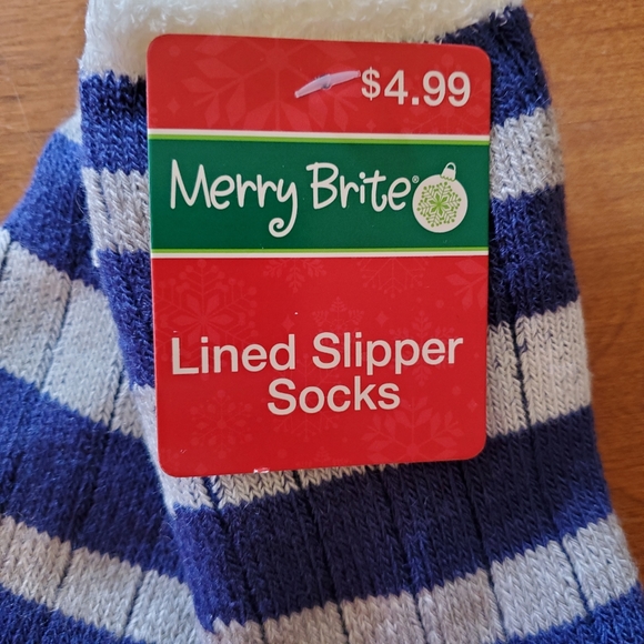 NWT Merry Brite Lined Slipper Socks - Picture 3 of 11